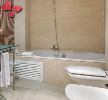 Suite con bañera de hidromasaje en Calpe Alicante